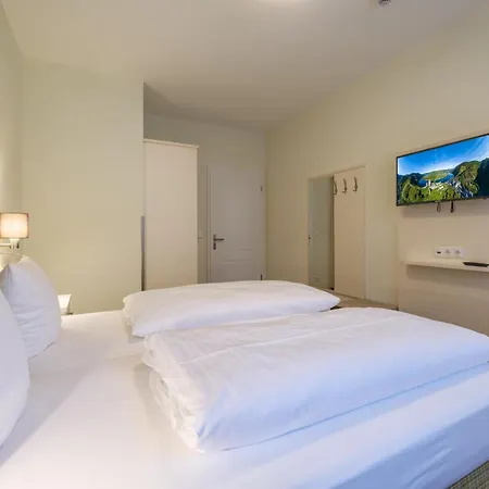 Mosel Village Resort Элленц-Польтерсдорф Экстерьер фото