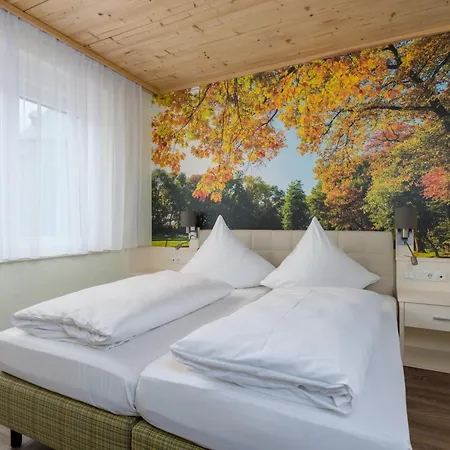 Mosel Village Resort Элленц-Польтерсдорф Экстерьер фото